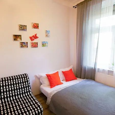 Cytrus_orange Old City Appartement